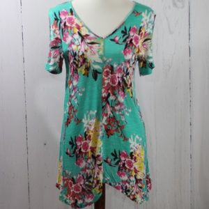 Cable & Gauge Green floral open shoulder tunic